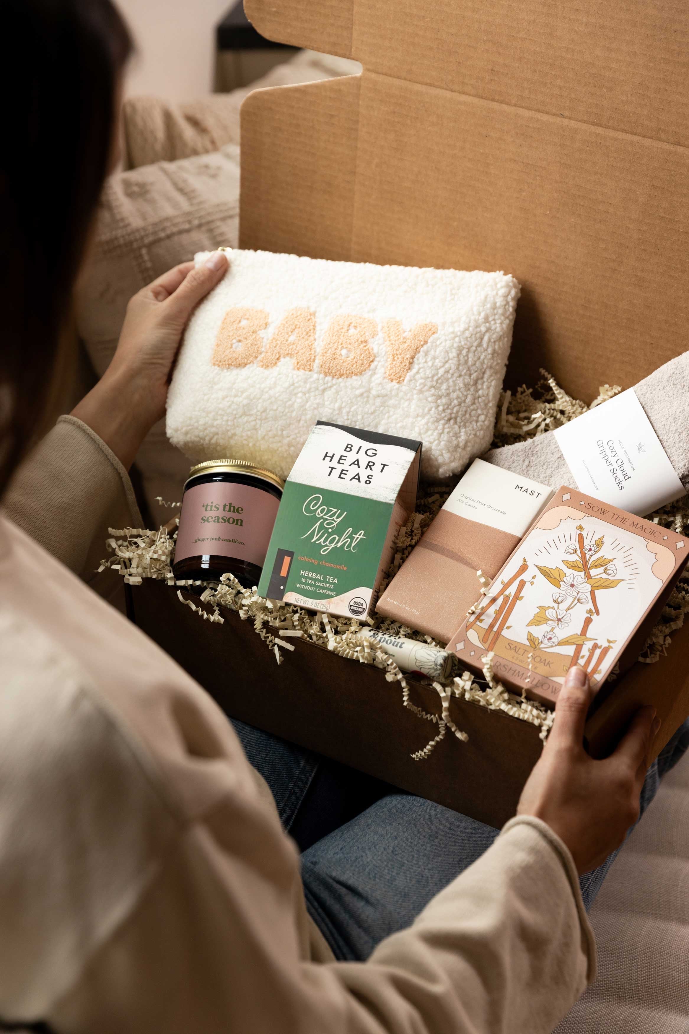 New Mom Holiday Gift Box (Limited Edition) | Hello Postpartum