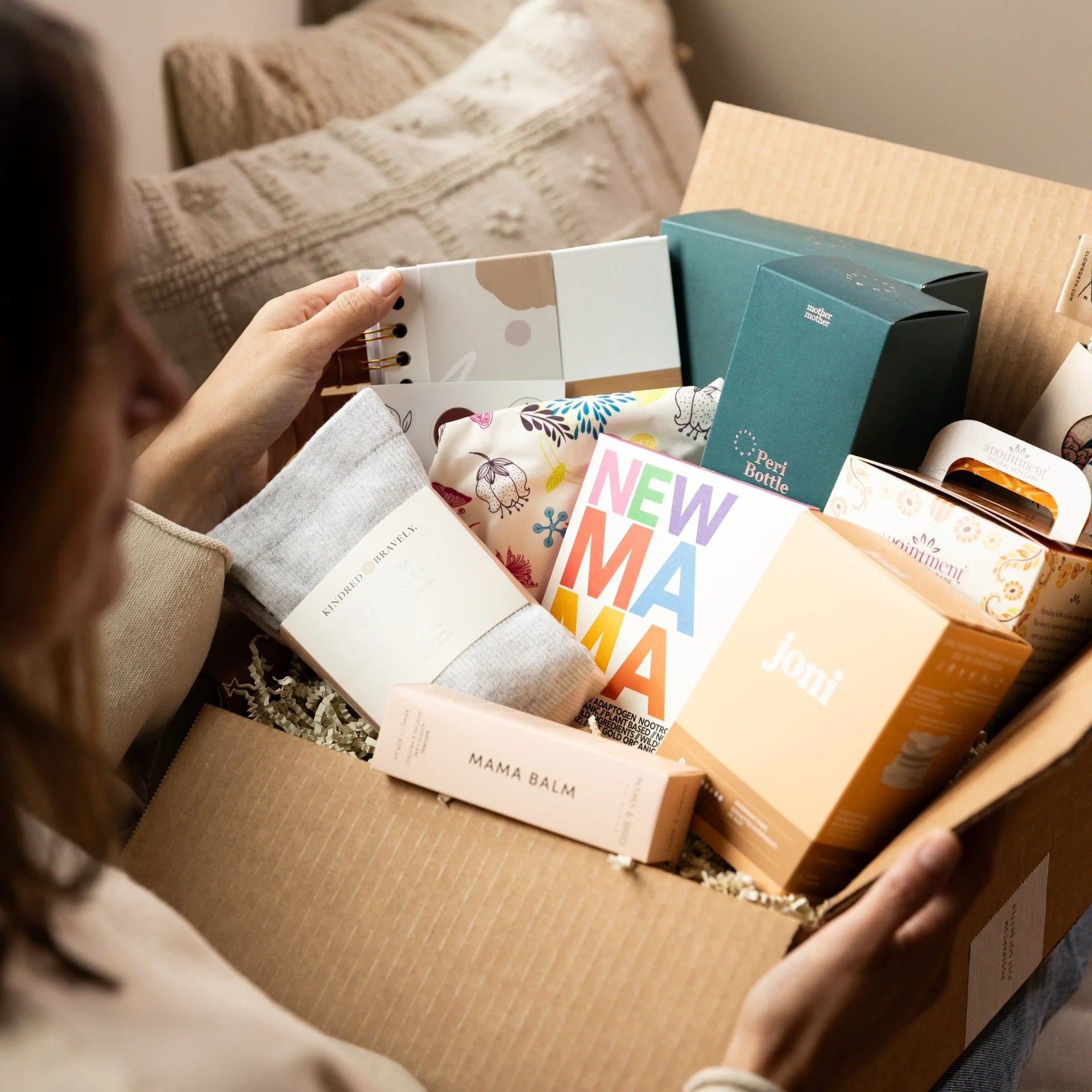 Mega_Mom_New_Mom_Gift_Box_Lifestyle.webp